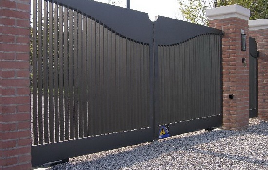 Купить новые ворота Абакан откатные в Искитиме по цене от 84441 руб